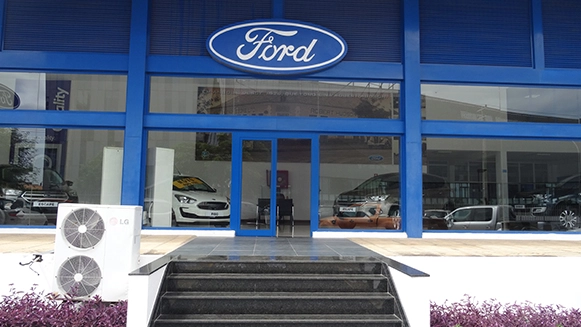 SHOWROOM FORD