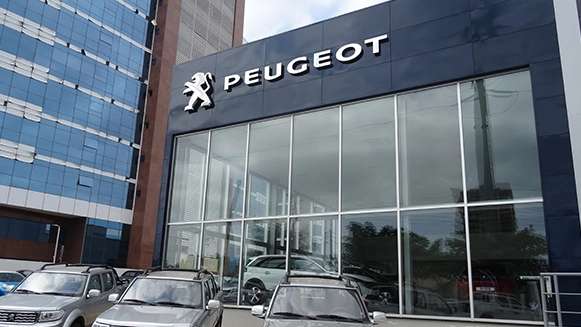 SHOWROOM PEUGEOT